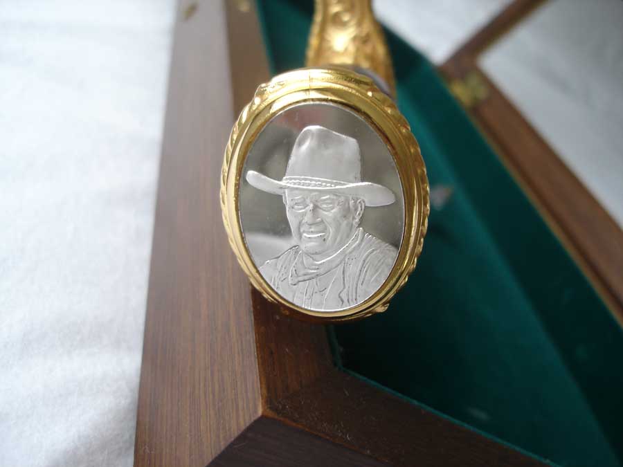 John Wayne Commemorative Bowie Knife